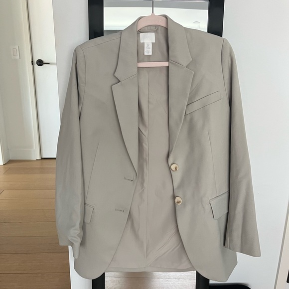 H&M Blazer - Picture 1 of 3